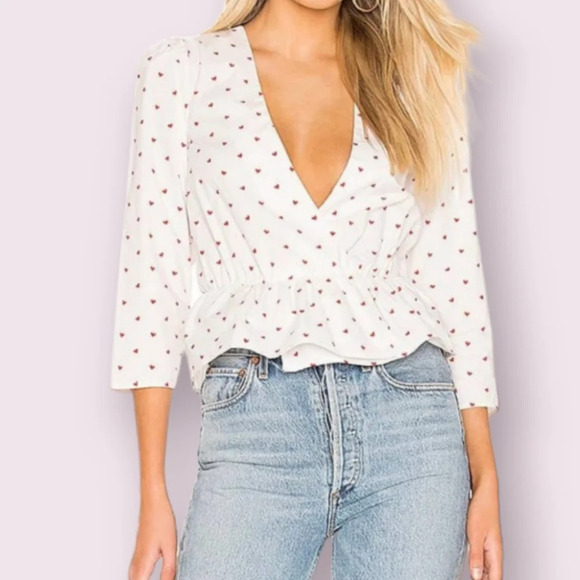 L'Academie Tops - L'ACADEMIE los Angeles Revolve Dahlia V neck Heart Top Size S